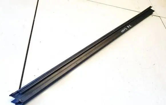 Peugeot 508 Front door glass trim molding 