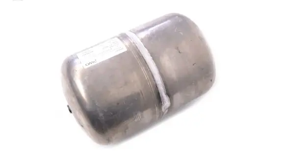 Nissan Qashqai Air suspension tank/reservoir A1663200115