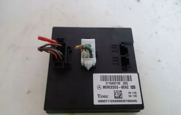 Mercedes-Benz E W211 Comfort/convenience module 2115452132