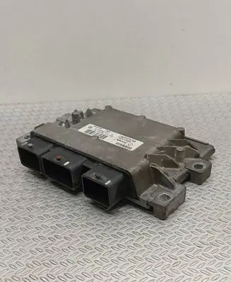 Renault Twingo II Engine control unit/module 8201076738 8200700600 S120202121E