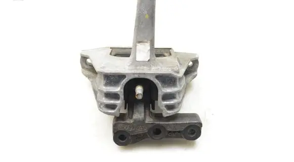 KIA Ceed Engine mount bracket 21810J7200