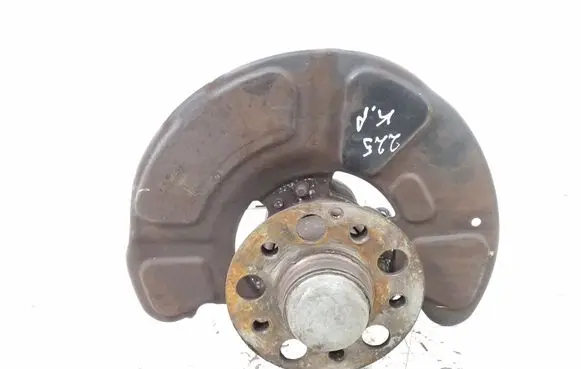 Mercedes-Benz E W212 Front wheel hub A2123322301