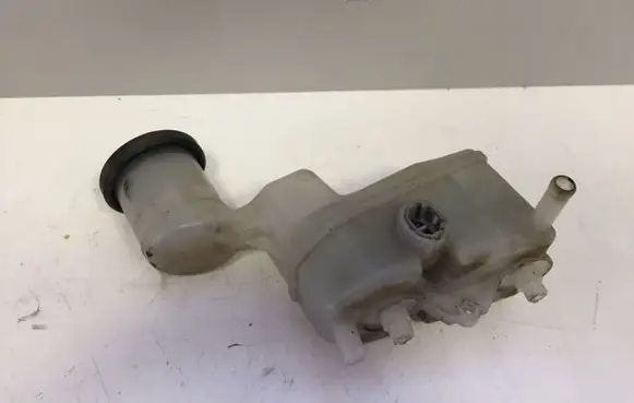 Toyota RAV 4 (XA20) Master brake cylinder 13231110680