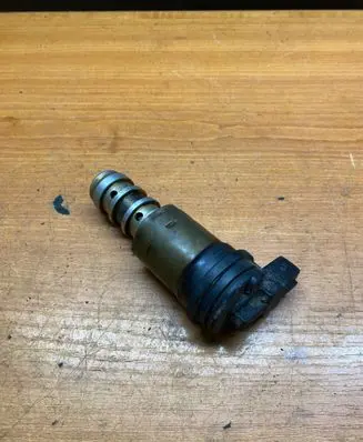 BMW 3 E90 E91 Camshaft position sensor 13150137
