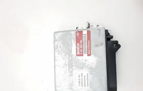 BMW 7 E32 Engine control unit/module 0261200156
