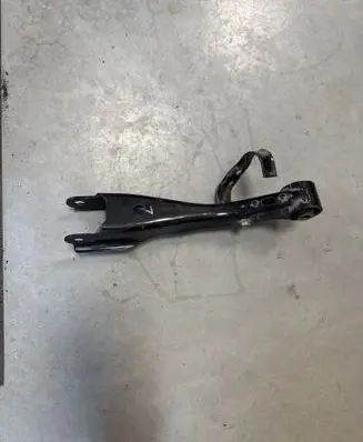 Rear control arm