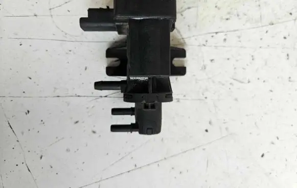 Citroen Berlingo Turbo solenoid valve 9652570180 2934090