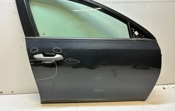 KIA Ceed Front door