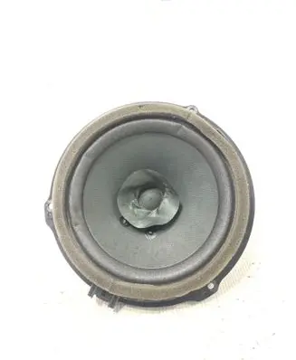 Ford Focus Front door speaker AA6T18808CA W497931
