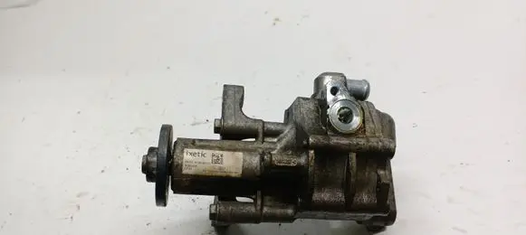 BMW X6 E71 Power steering pump 679646203