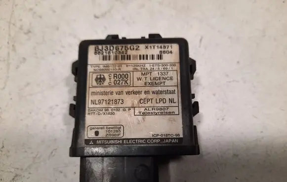 Mazda 323 F Immobilizer control unit/module 8821610342 BJ3D675G2 X1T14371