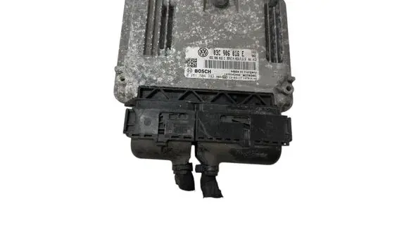 Skoda Octavia Mk2 (1Z) Engine control unit/module 03C906016C 0261S04393 03C906016E