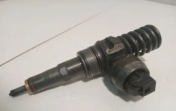Audi A3 S3 8P Fuel injector 038130073BN