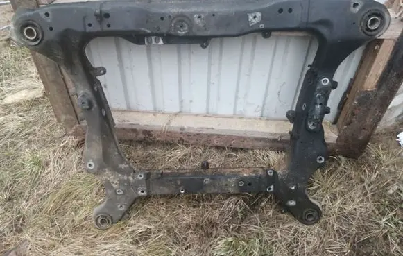 Volvo XC90 Front axle beam 