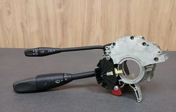 Mercedes-Benz SLK R171 Cruise control switch 1715402245 A1715402245 A1715402445