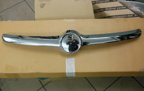 Fiat 500L Front grill 735525816