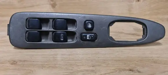 Lexus IS 200-300 Electric window control switch 8404053011