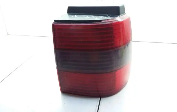 Volkswagen PASSAT B3 Rear/tail lights 3A9945257 3A9945112B