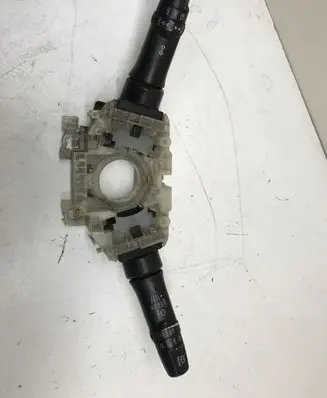 Mitsubishi Outlander Wiper turn signal indicator stalk/switch 17D706