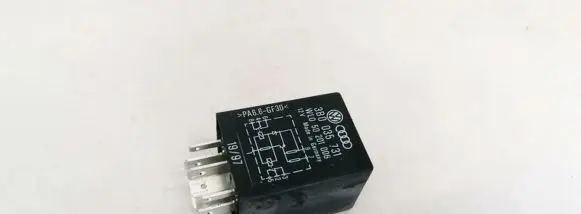 Volkswagen Golf IV Other relay 3B0035731 50201006