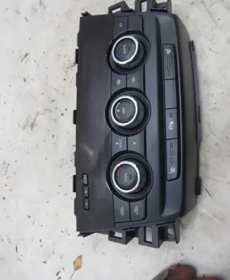 Mazda 6 Climate control unit GJJ461190