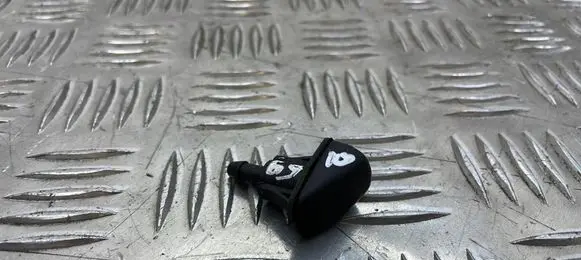 Hyundai Santa Fe Windshield washer spray nozzle 