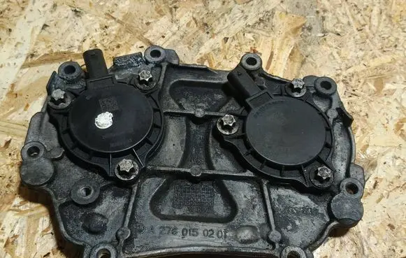 Mercedes-Benz CLS C218 X218 Timing chain cover A2760150201