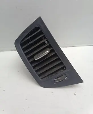 Volvo XC90 Dash center air vent grill 32348331