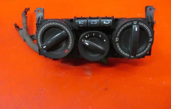 Volkswagen Multivan T5 Interior fan control switch 7H5820045F