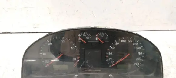 Volkswagen PASSAT B5 Speedometer (instrument cluster) 3B0919881N