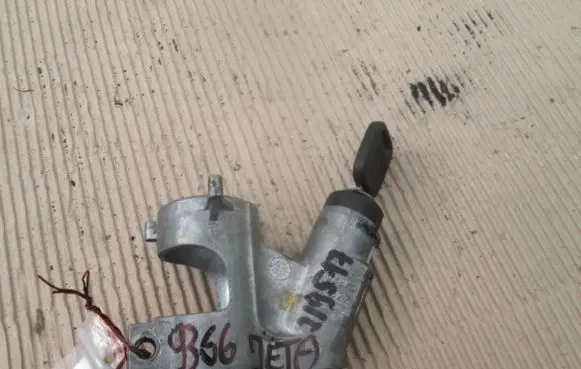 Volkswagen Jetta II Ignition lock