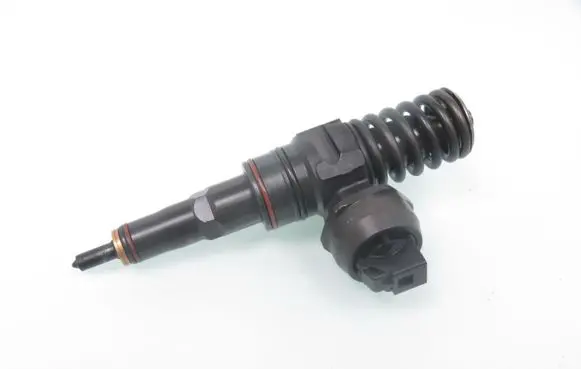 Volkswagen PASSAT B5.5 Fuel injector 0414720037 038130073AJ