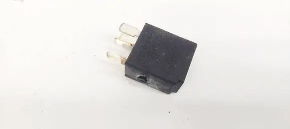 Mercedes-Benz C AMG W204 Other relay 0025421119