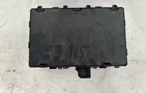 Ford Mondeo MK V Fuse module FG9T14A067EE