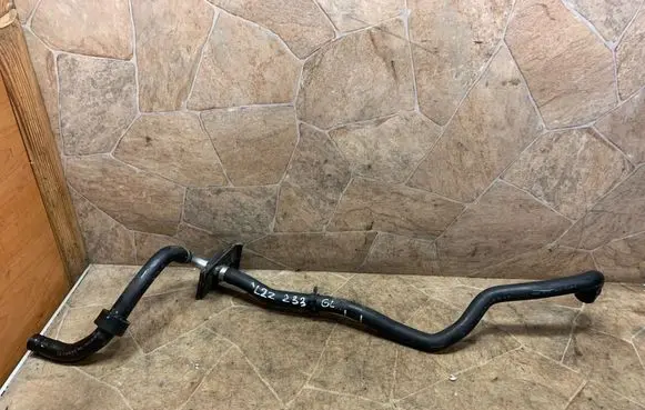 Mercedes-Benz GL X166 Engine coolant pipe/hose A1668300696