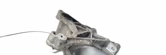 Audi A8 S8 D3 4E Engine mounting bracket 4E0199370AS