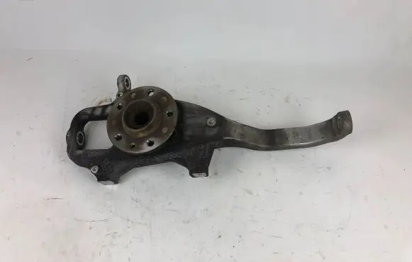 Maserati Ghibli Front wheel hub 670039101