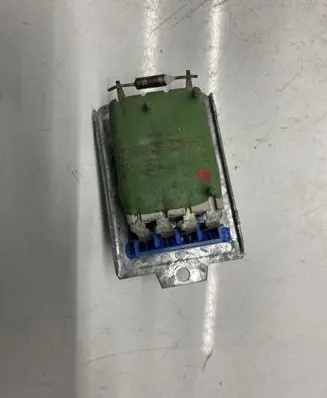 Audi 80 90 S2 B4 Heater blower motor/fan resistor 