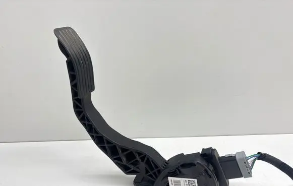 Peugeot 208 I Accelerator throttle pedal 9671433780 1944539 6PV00994941