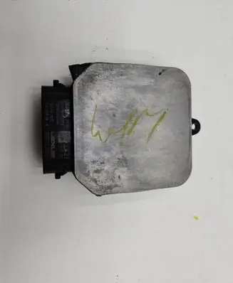 Lexus UX Voltage converter/converter module 8990776100