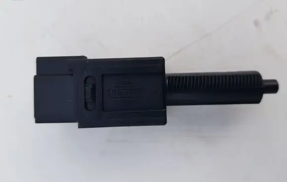 Clutch pedal sensor