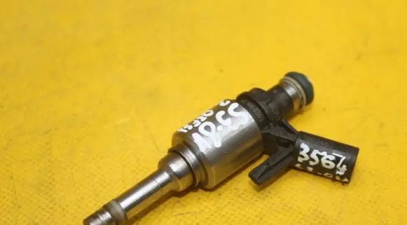 Audi A3 S3 8V Fuel injector 0261500246