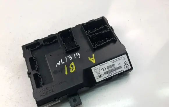 Ford Fiesta Comfort/convenience module 8V5115K600CG