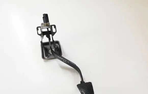 Mitsubishi Grandis Clutch pedal 