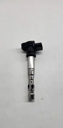 Volkswagen PASSAT B6 High voltage ignition coil 12429ESM 06H005115F L1H0A4