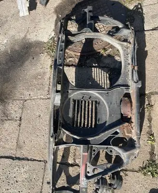 Volkswagen PASSAT B5 Radiator support slam panel