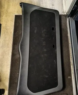 Mercedes-Benz ML W164 Tailgate trim A1647401770