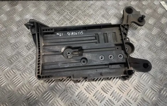 Skoda Superb B8 (3V) Battery tray 5Q0915321H