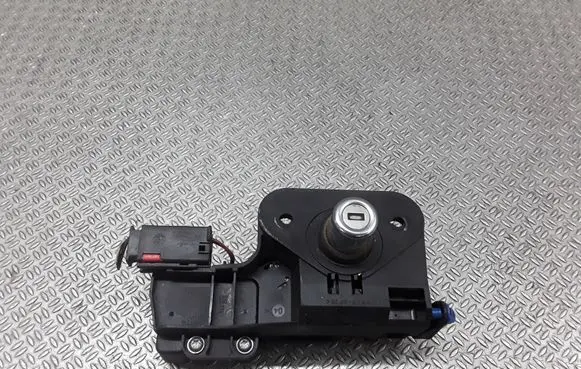 Opel Meriva A Tailgate exterior lock 09183495
