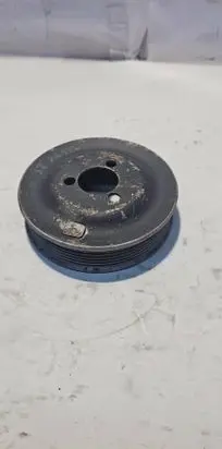 Volkswagen Golf III Power steering pump 030145269B